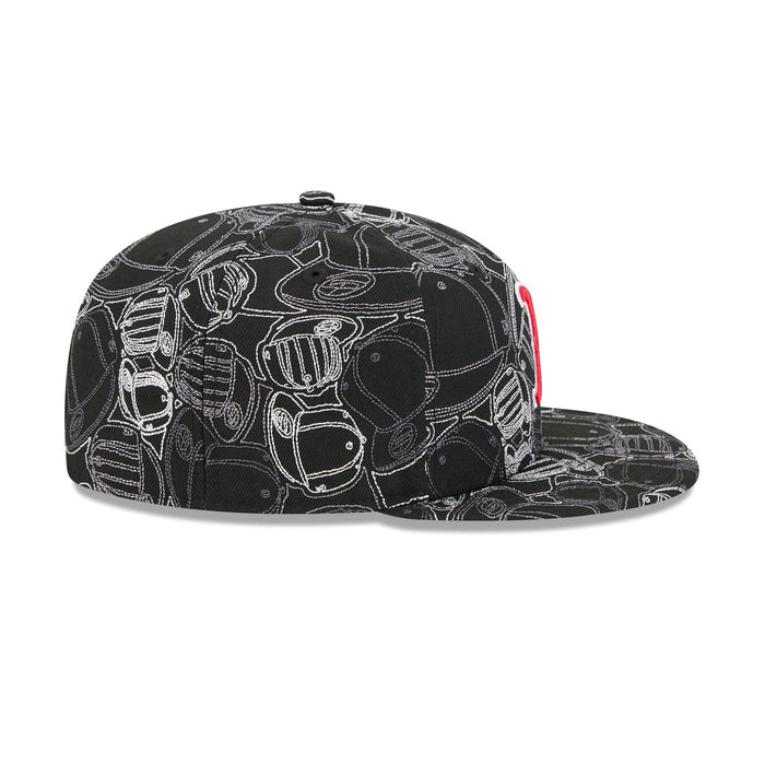 https://cdn.shopify.com/s/files/1/0601/2554/4675/files/60841953_59FIFTY_LifestyleEnergy_BOSRED_BLK_RSIDE.jpg?v=1763665702