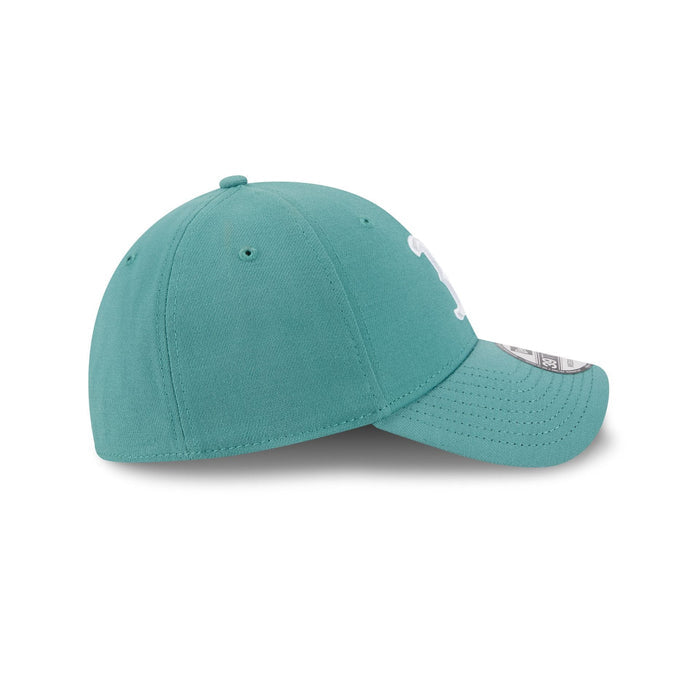 https://cdn.shopify.com/s/files/1/0601/2554/4675/files/60667027_39THIRTY_CITYCONNECTBOSRED_BOSRED_OTC_RSIDE.jpg?v=1747315859
