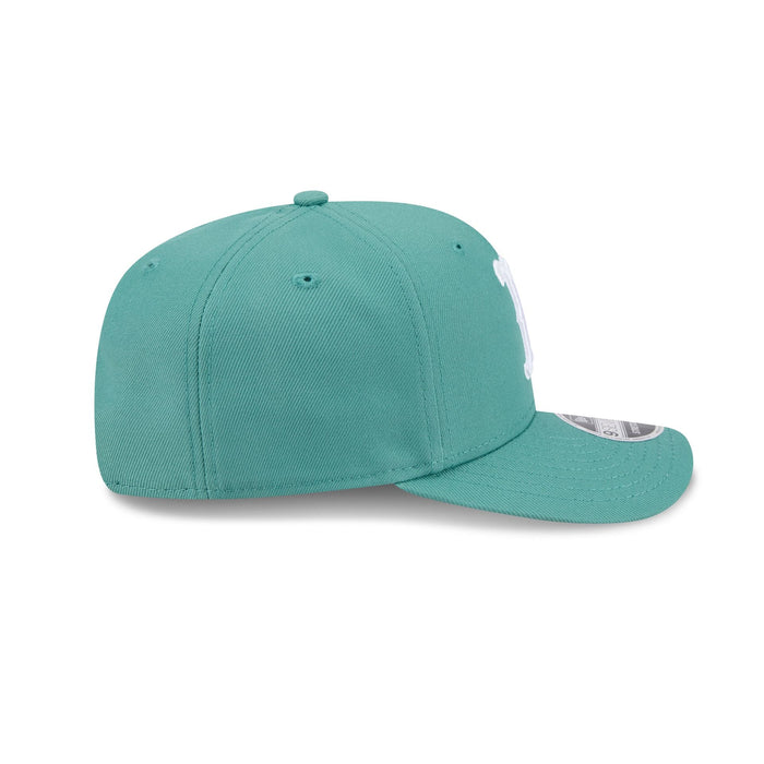 https://cdn.shopify.com/s/files/1/0601/2554/4675/files/60666714_9SEVENTY_CITYCONNECTBOSRED_BOSRED_OTC_RSIDE.jpg?v=1747315859