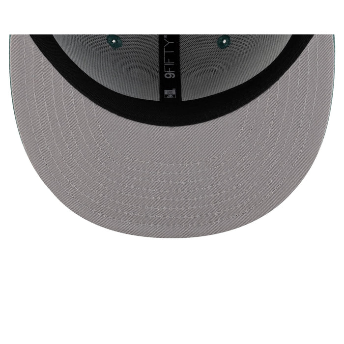 https://cdn.shopify.com/s/files/1/0601/2554/4675/files/60666602_9FIFTY_MLB25_CITYCONNECT_BOSRED_GRN_UV.jpg?v=1747315852