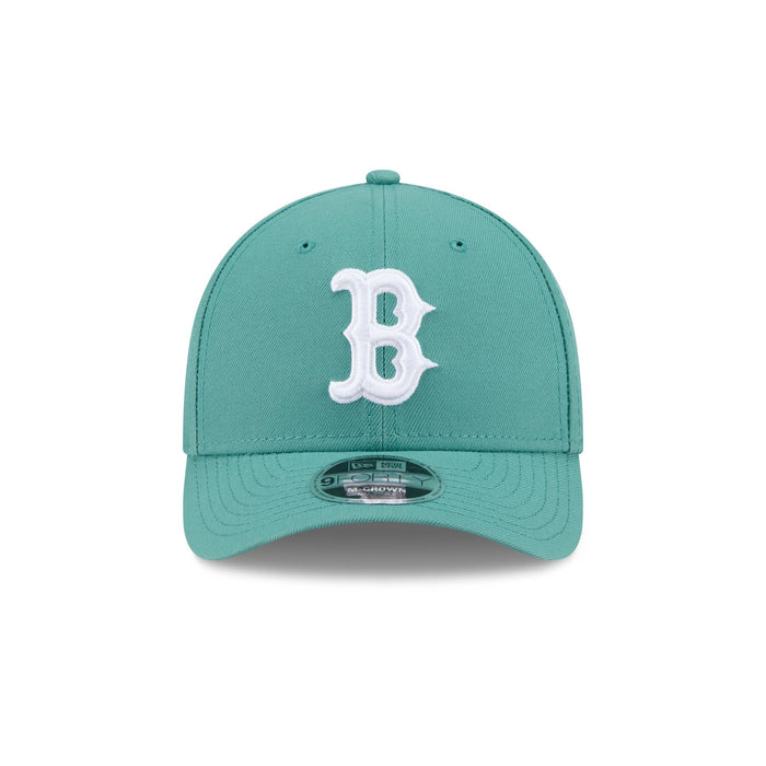 https://cdn.shopify.com/s/files/1/0601/2554/4675/files/60666767_9FORTYMC_CITYCONNECTBOSRED_BOSRED_OTC_F.jpg?v=1747315858