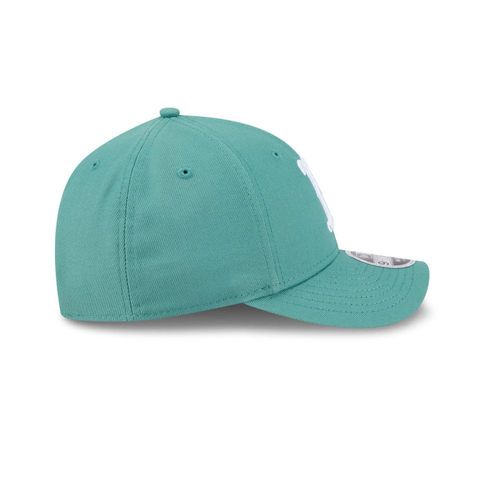 https://cdn.shopify.com/s/files/1/0601/2554/4675/files/60666767_9FORTYMC_CITYCONNECTBOSRED_BOSRED_OTC_RSIDE.jpg?v=1747315858