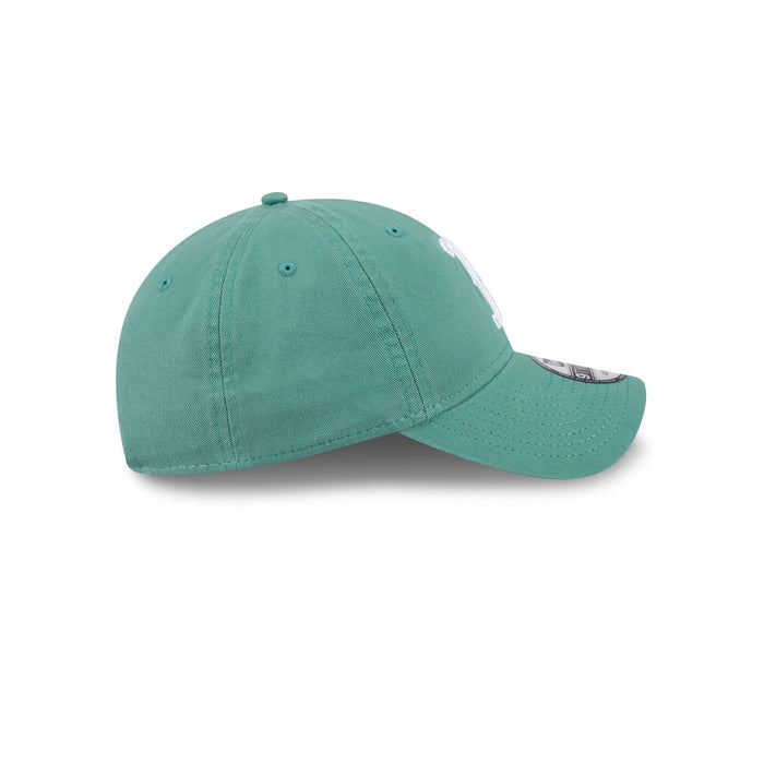 https://cdn.shopify.com/s/files/1/0601/2554/4675/files/60666658_9TWENTY_CITYCONNECTBOSRED_BOSRED_OTC_RSIDE.jpg?v=1747315858
