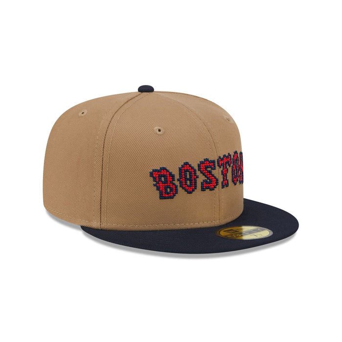 https://cdn.shopify.com/s/files/1/0601/2554/4675/files/60573337_59FIFTY_CLASSIC8-BITWORDMA_BOSRED_KHK_3QR.jpg?v=1726173641