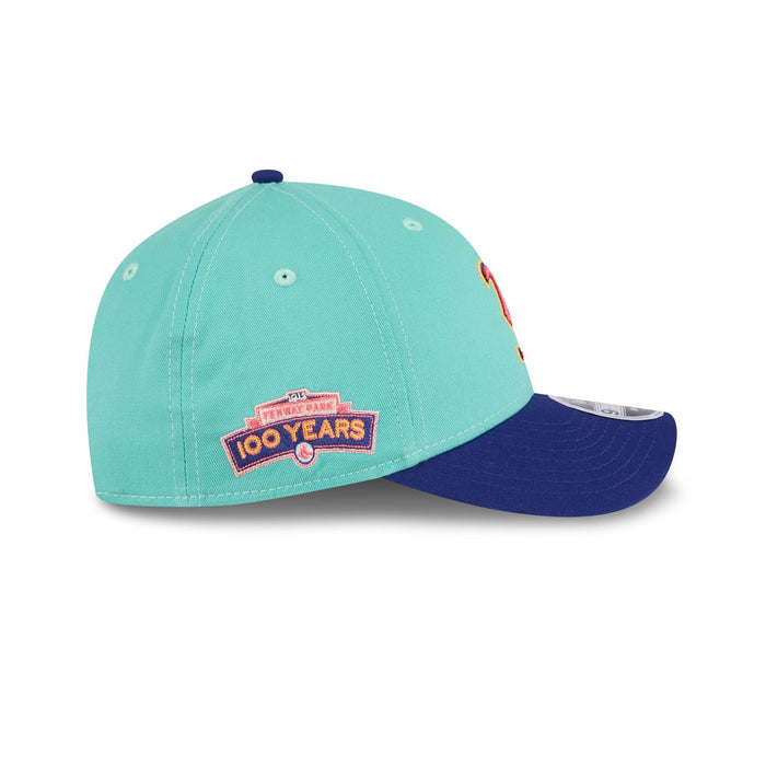 https://cdn.shopify.com/s/files/1/0601/2554/4675/files/60661268_9FORTYMC_LifestyleEnergy_BOSRED_DRY_RSIDE.jpg?v=1734625206