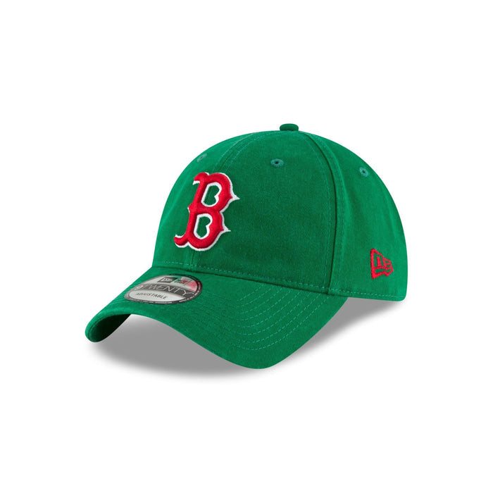 https://cdn.shopify.com/s/files/1/0601/2554/4675/files/60235263_9TWENTY_CORECLASSICTWBOSREDKGRTC_BOSRED_KGRTC_3QL.jpg?v=1714677685