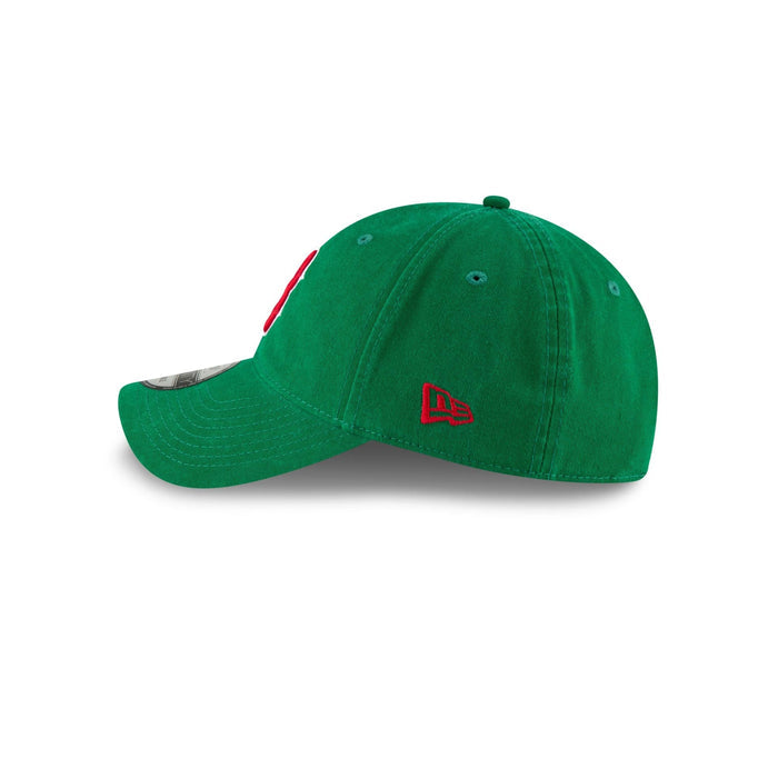 https://cdn.shopify.com/s/files/1/0601/2554/4675/files/60235263_9TWENTY_CORECLASSICTWBOSREDKGRTC_BOSRED_KGRTC_LSIDE.jpg?v=1714677697
