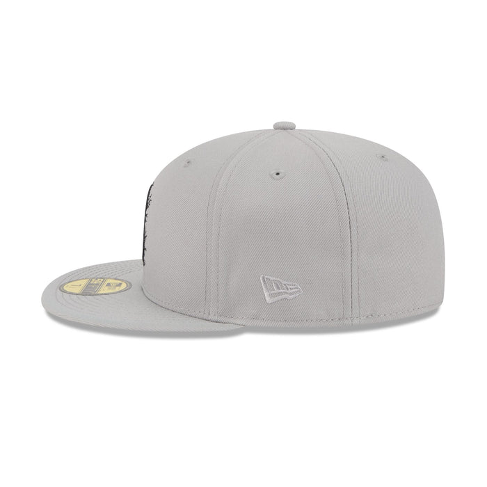 https://cdn.shopify.com/s/files/1/0601/2554/4675/files/60693549_59FIFTY_5950CRACKED26484_BOSRED_GRA_LSIDE.jpg?v=1756141603
