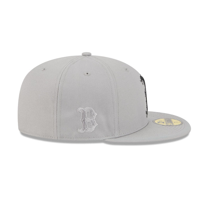 https://cdn.shopify.com/s/files/1/0601/2554/4675/files/60693549_59FIFTY_5950CRACKED26484_BOSRED_GRA_RSIDE.jpg?v=1756141603