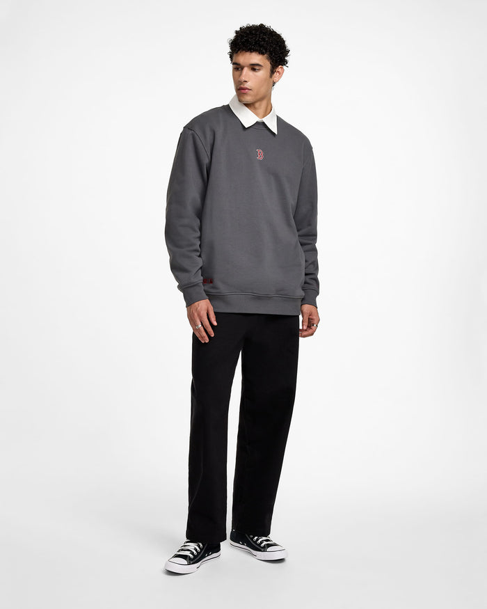https://cdn.shopify.com/s/files/1/0601/2554/4675/files/LOOK_26_1248.jpg?v=1729776797