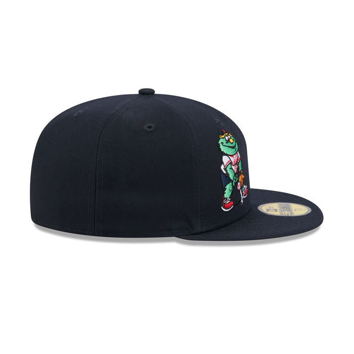 https://cdn.shopify.com/s/files/1/0601/2554/4675/files/60759153_59FIFTY_LifestyleEnergy_BOSRED_OTC_RSIDE.jpg?v=1749146058