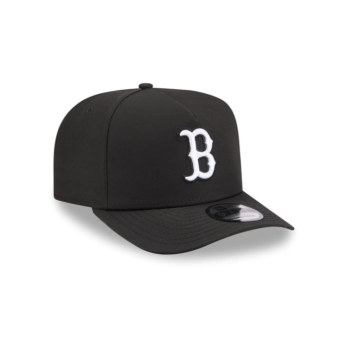 https://cdn.shopify.com/s/files/1/0601/2554/4675/files/60763682_9FIFTYAF_GORETEX950AFPC291_BOSRED_BLK_3QR.jpg?v=1765291719