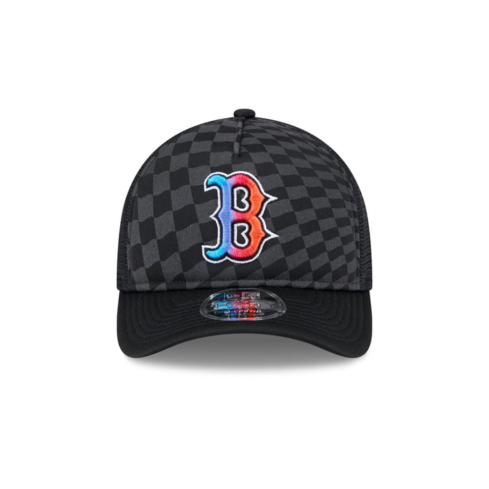 https://cdn.shopify.com/s/files/1/0601/2554/4675/files/60641194_940MC_20AF_20TRUCKER_GRADIENTRACEWAY_BOSRED_BLK_F.jpg?v=1738873206
