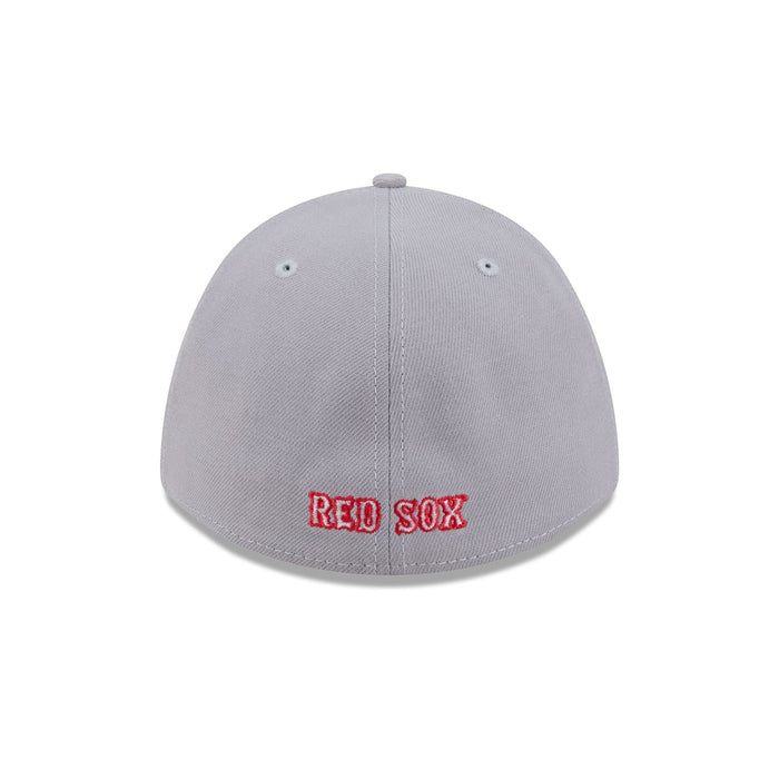 https://cdn.shopify.com/s/files/1/0601/2554/4675/files/60772517_39THIRTYMC_CHS39THIRTYMC30193_BOSRED_OTC_R.jpg?v=1768423658