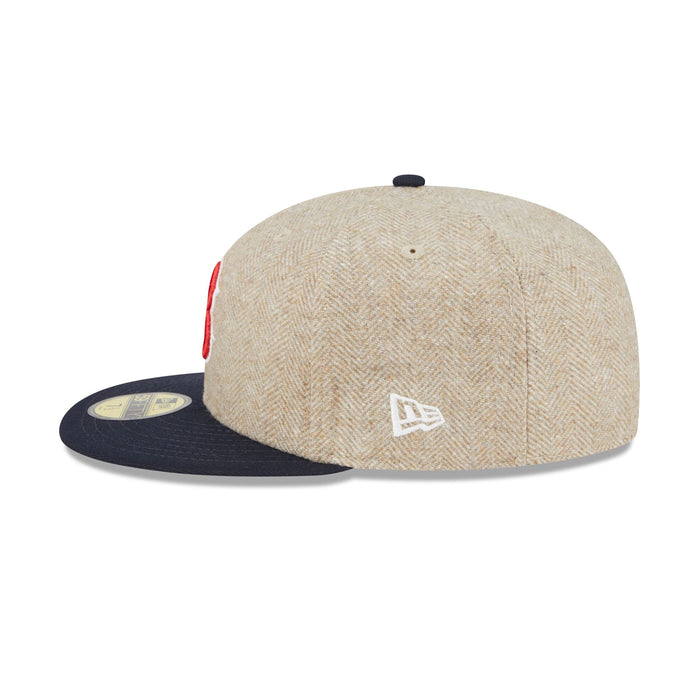 https://cdn.shopify.com/s/files/1/0601/2554/4675/files/60661420_59FIFTY_LifestyleEnergy_BOSRED_VGD_LSIDE.jpg?v=1734031419