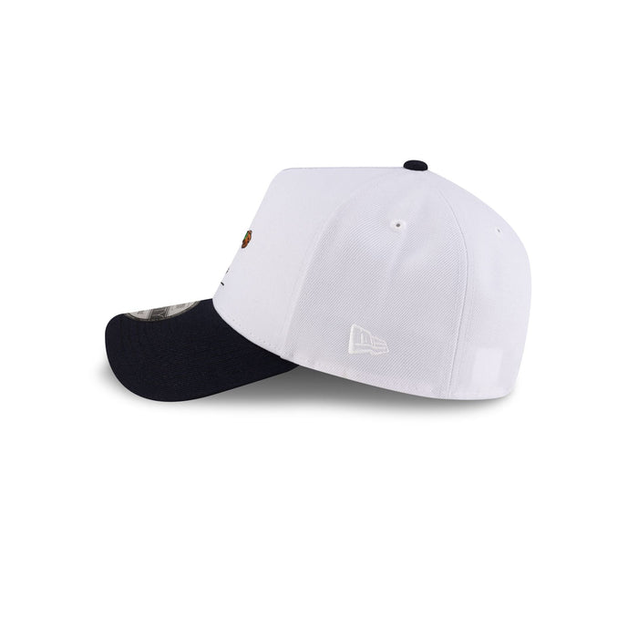 https://cdn.shopify.com/s/files/1/0601/2554/4675/files/70931208_9FORTYAFRAME_MLBMASCOT_25_BOSSCACO_WHT_LSIDE.jpg?v=1741802262
