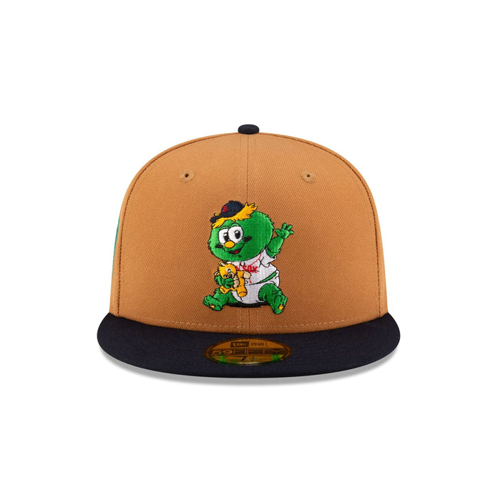 https://cdn.shopify.com/s/files/1/0601/2554/4675/files/70873130_59FIFTY_MLBMINIMASCOT_BOSREDCO_BRN_F.jpg?v=1719412091