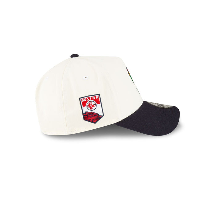https://cdn.shopify.com/s/files/1/0601/2554/4675/files/70873722_9FORTYAF_MLBMINIMASCOT_BOSREDCO_WHT_RSIDE.jpg?v=1719412085