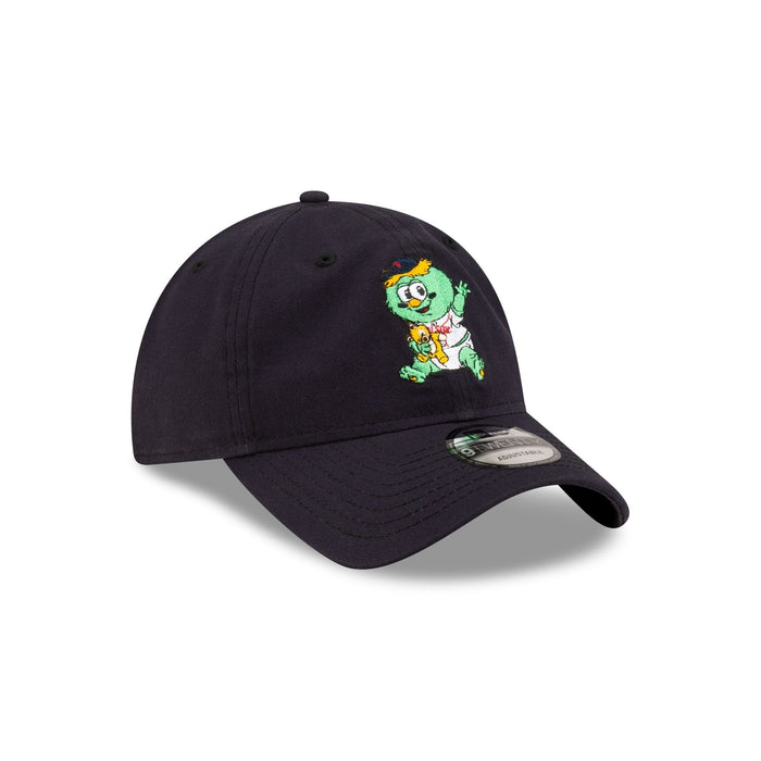 https://cdn.shopify.com/s/files/1/0601/2554/4675/files/70873628_9TWENTY_MLBMINIMASCOT_BOSRED_NAV_3QR.jpg?v=1719412179