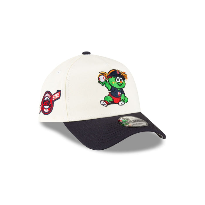 https://cdn.shopify.com/s/files/1/0601/2554/4675/files/70873721_9FORTYAF_MLBMINIMASCOT_BOSREDCO_WHT_3QR.jpg?v=1719412090