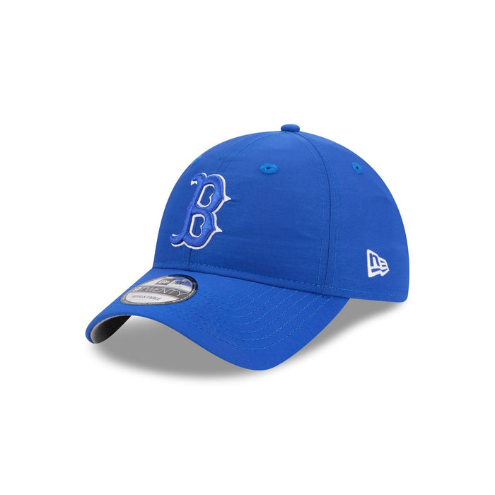 https://cdn.shopify.com/s/files/1/0601/2554/4675/files/60656387_9TWENTY_EVERYDAYNYLON_BOSRED_LRY_3QL.jpg?v=1740520620