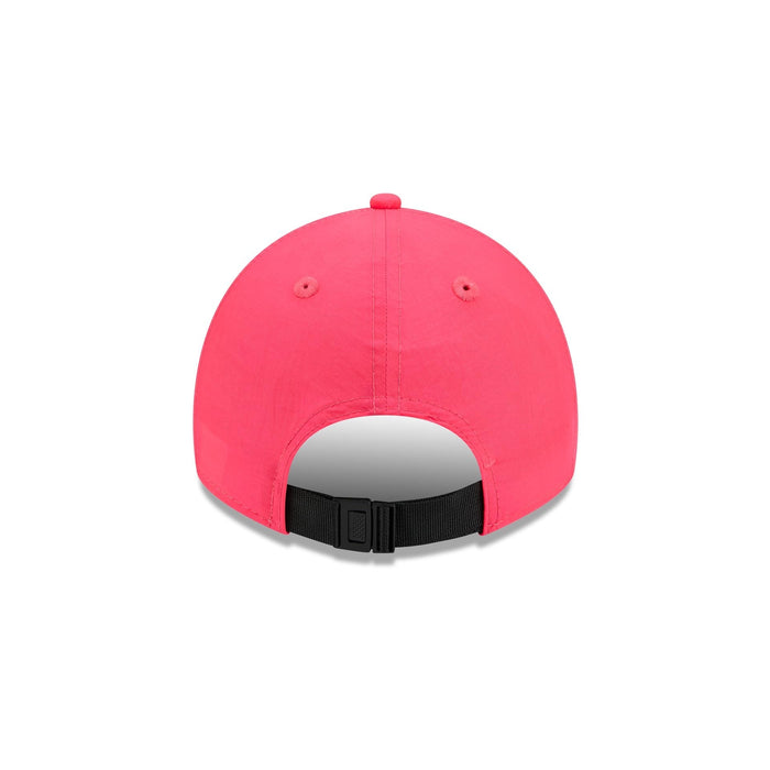 https://cdn.shopify.com/s/files/1/0601/2554/4675/files/60656400_9TWENTY_EVERYDAYNYLON_BOSRED_XPK_R.jpg?v=1740520620