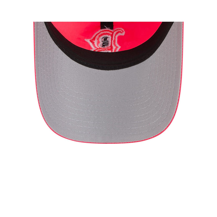 https://cdn.shopify.com/s/files/1/0601/2554/4675/files/60656400_9TWENTY_EVERYDAYNYLON_BOSRED_XPK_UV.jpg?v=1740520620