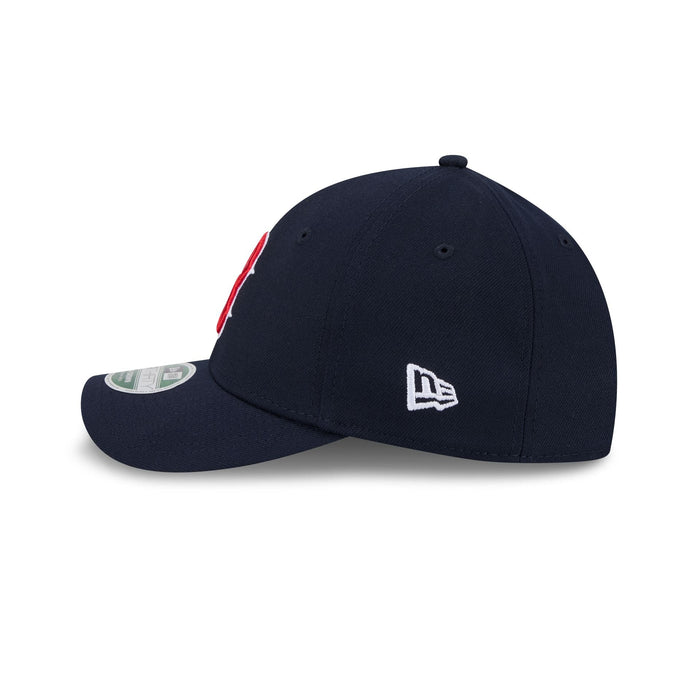 https://cdn.shopify.com/s/files/1/0601/2554/4675/files/60772322_39THIRTYMC_MLBPLREP39THIRTYMC_BOSRED_OTC_LSIDE.jpg?v=1768423661