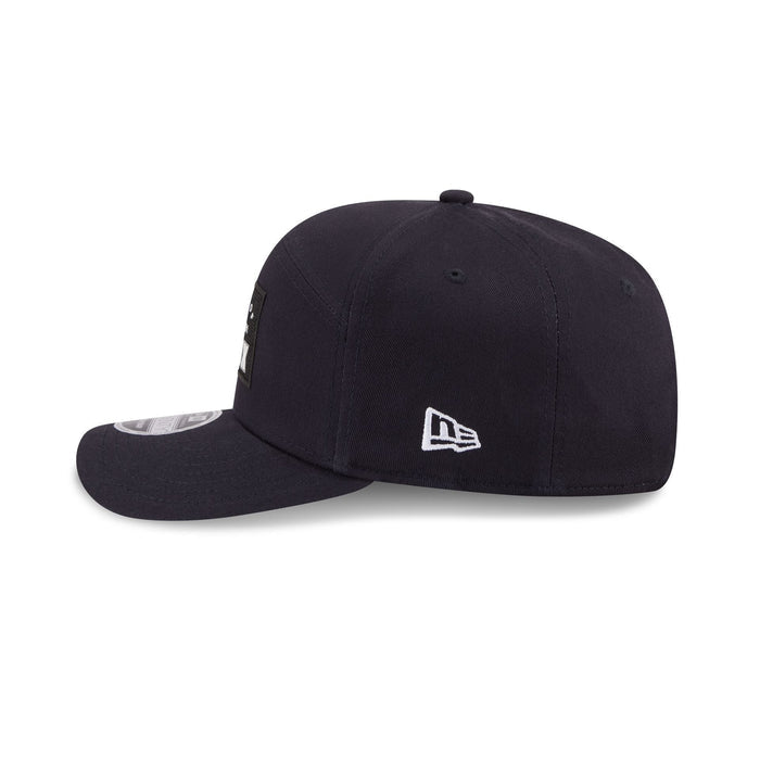 https://cdn.shopify.com/s/files/1/0601/2554/4675/files/60840624_9SEVENTYSP_QS970SP30413_BOSRED_OTC_LSIDE.jpg?v=1763396912