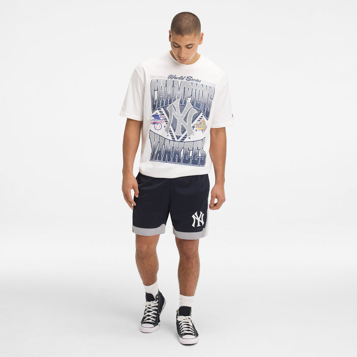 https://cdn.shopify.com/s/files/1/0601/2554/4675/files/1x1_-_Look_15_0450.jpg?v=1749213505