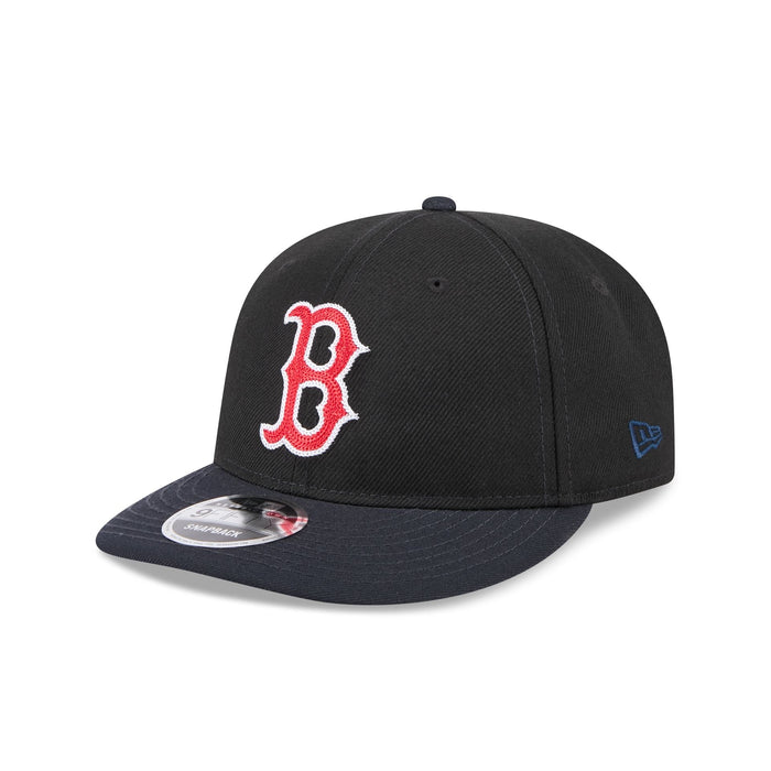 https://cdn.shopify.com/s/files/1/0601/2554/4675/files/60577615_RC9FIFTY_LifestyleEnergy_BOSRED_BLKOTC_3QL.jpg?v=1714575207