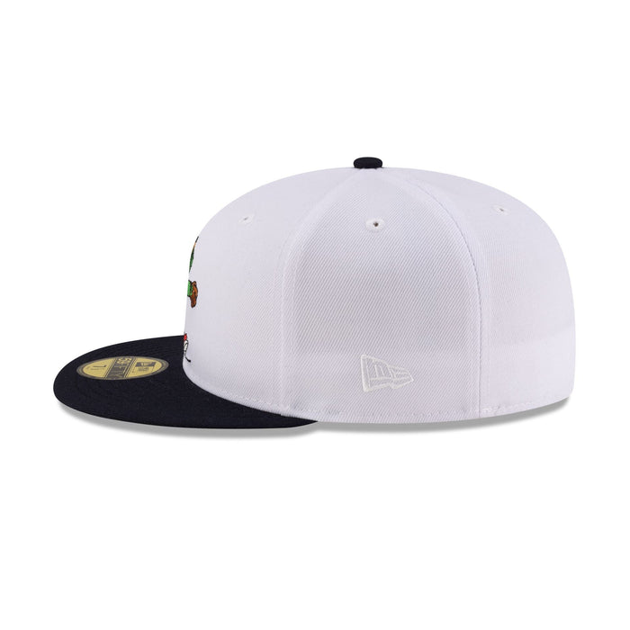 https://cdn.shopify.com/s/files/1/0601/2554/4675/files/70929145_59FIFTY_MLBMASCOT_25_BOSSCACO_WHT_LSIDE.jpg?v=1741802266