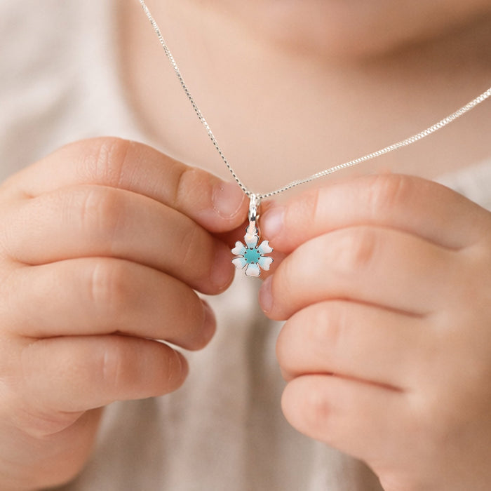 Dancing Daisy Necklace