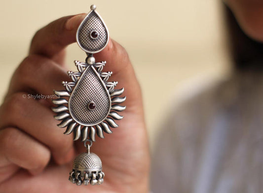 Dulari Spiked Textured Jhumki
