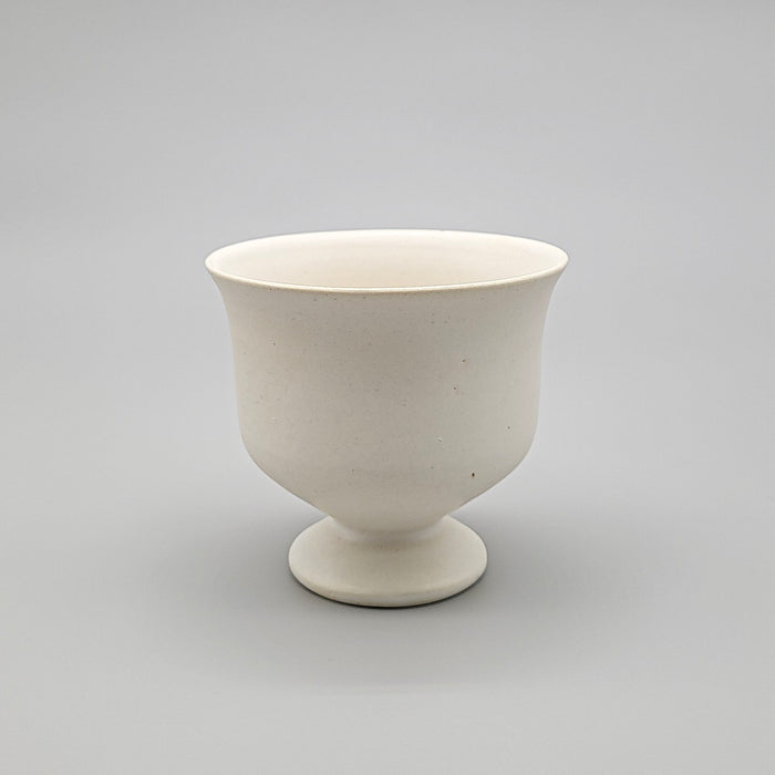 Emui × YUNOMI / HAKU Goblet（Handmade Ceramic / 桐箱入りユノミオリジナル） yunomi.life