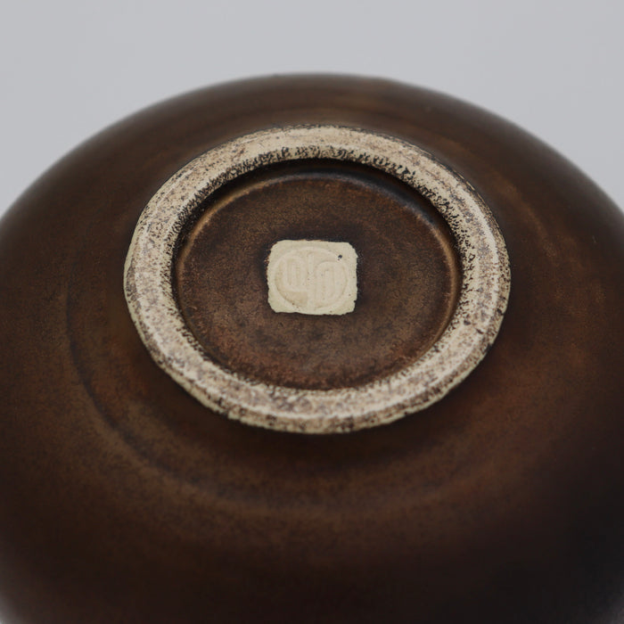 Emui × YUNOMI / YOIN (余韻) Matcha Pouring Bowl (Handmade Ceramic / 桐箱入りユノミオリジナル) yunomi.life