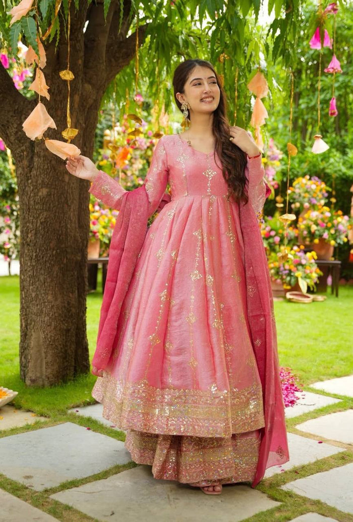 Enchanting Moments in Traditional Glamour
