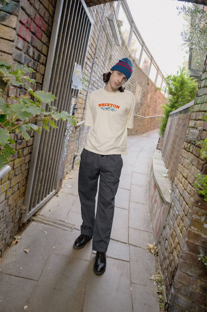 Men's Everyday E-Waist Pant in the color Black - Men's Lifestyle image