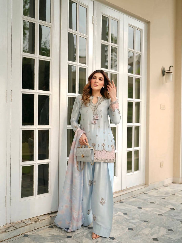 Graceful Outfits in Soft Pastel Hues