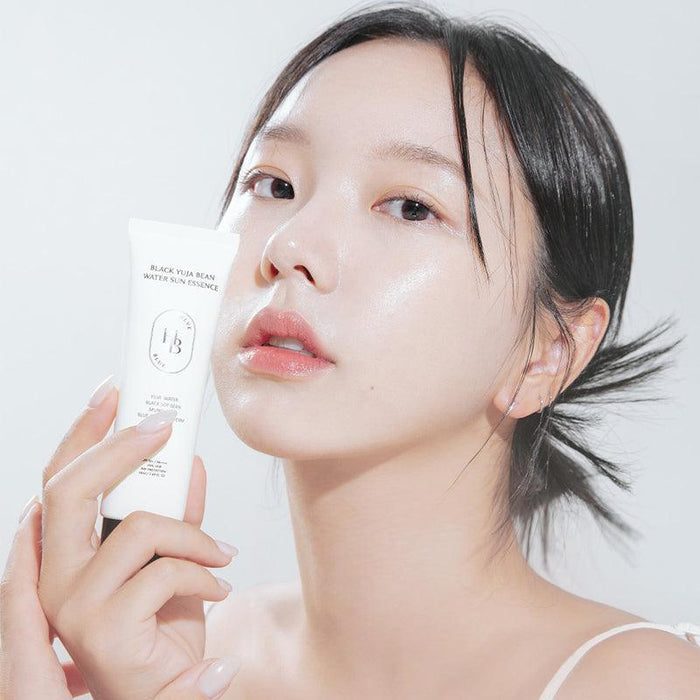 [HEVE BLUE] Black Yuja Bean Water Sun Essence SPF 50+ PA++++ 50ml - Ballagrio