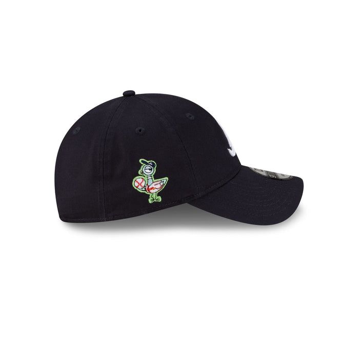https://cdn.shopify.com/s/files/1/0601/2554/4675/files/60769558_9TWENTY_MLB25XHIDDENPIGEONS_COLLAB25_ATLBRA_NAV_RSIDE.jpg?v=1752090954