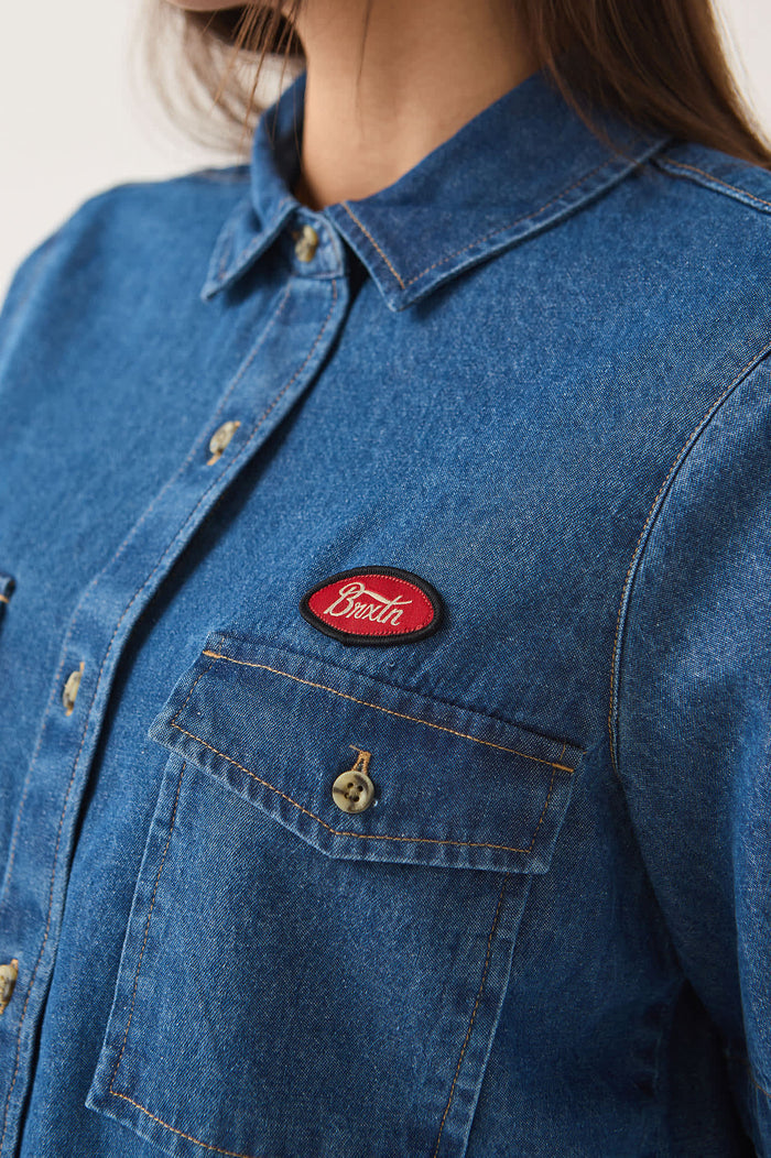 Women's Mechanics Women's Shirt in the color Medium Chambray - Additional Fit image