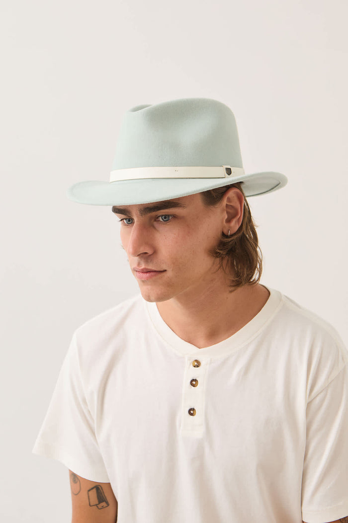 Unisex Messer Fedora in the color Seagrass/Whitecap - Men's Front View