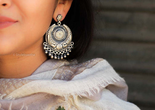 Mizoya Crescent Moon Chandbalis