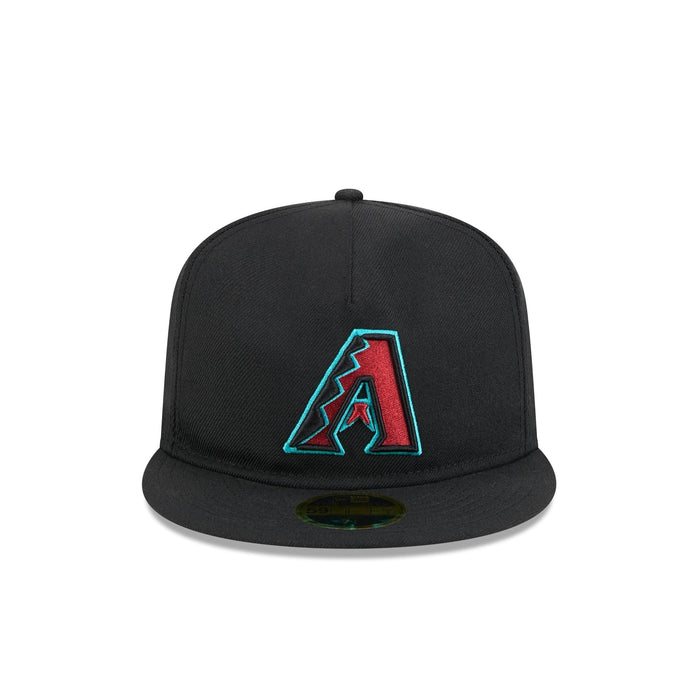 https://cdn.shopify.com/s/files/1/0601/2554/4675/files/60668524_59FIFTY_WOOL59FIFTYRETROC_ARIDIA_OTC_F.jpg?v=1739218471