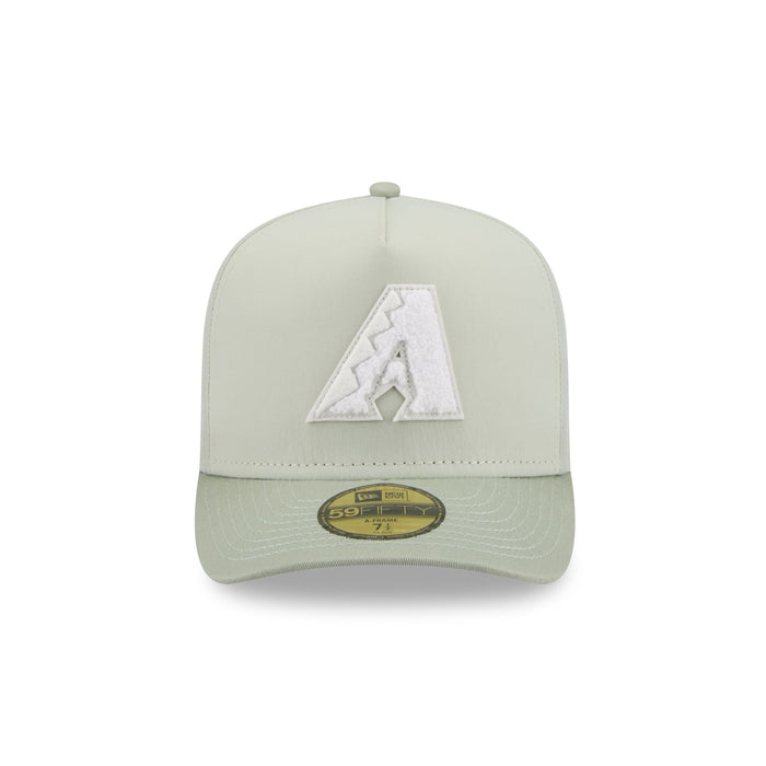 https://cdn.shopify.com/s/files/1/0601/2554/4675/files/60765412_59FIFTYAF_LifestyleEnergy_ARIDIA_EVG_F.jpg?v=1759245535