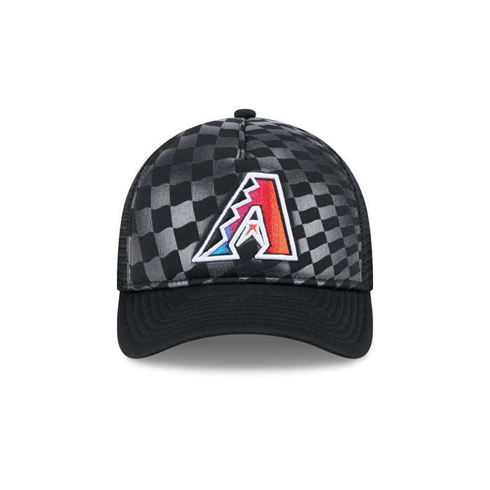 https://cdn.shopify.com/s/files/1/0601/2554/4675/files/60641190_9FORTYMCAF_GRADIENTRACEWAY_ARIDIA_BLK_F.jpg?v=1738873205