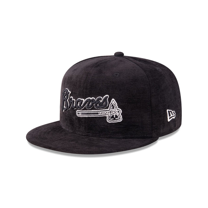 https://cdn.shopify.com/s/files/1/0601/2554/4675/files/60750860_59FIFTY_5950DAY595027040_ATLBRA_BLK_3QL.jpg?v=1745502719