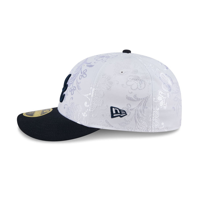 https://cdn.shopify.com/s/files/1/0601/2554/4675/files/60750746_LP59FIFTY_5950DAY5950LP2704_ATLBRA_XWH_LSIDE.jpg?v=1745502742