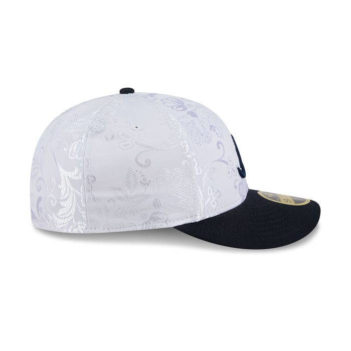 https://cdn.shopify.com/s/files/1/0601/2554/4675/files/60750746_LP59FIFTY_5950DAY5950LP2704_ATLBRA_XWH_RSIDE.jpg?v=1745502742